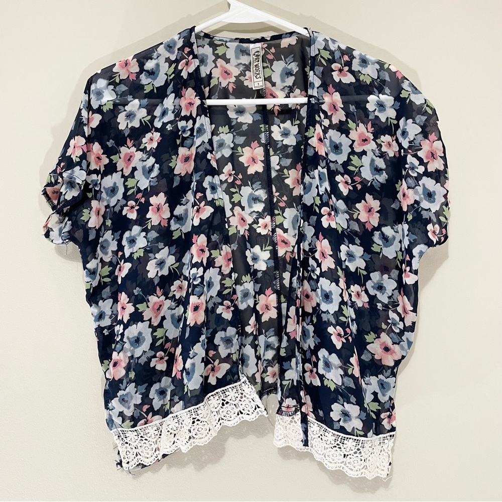 Knit Works Open Front Sheer Floral Shaw Top Size S